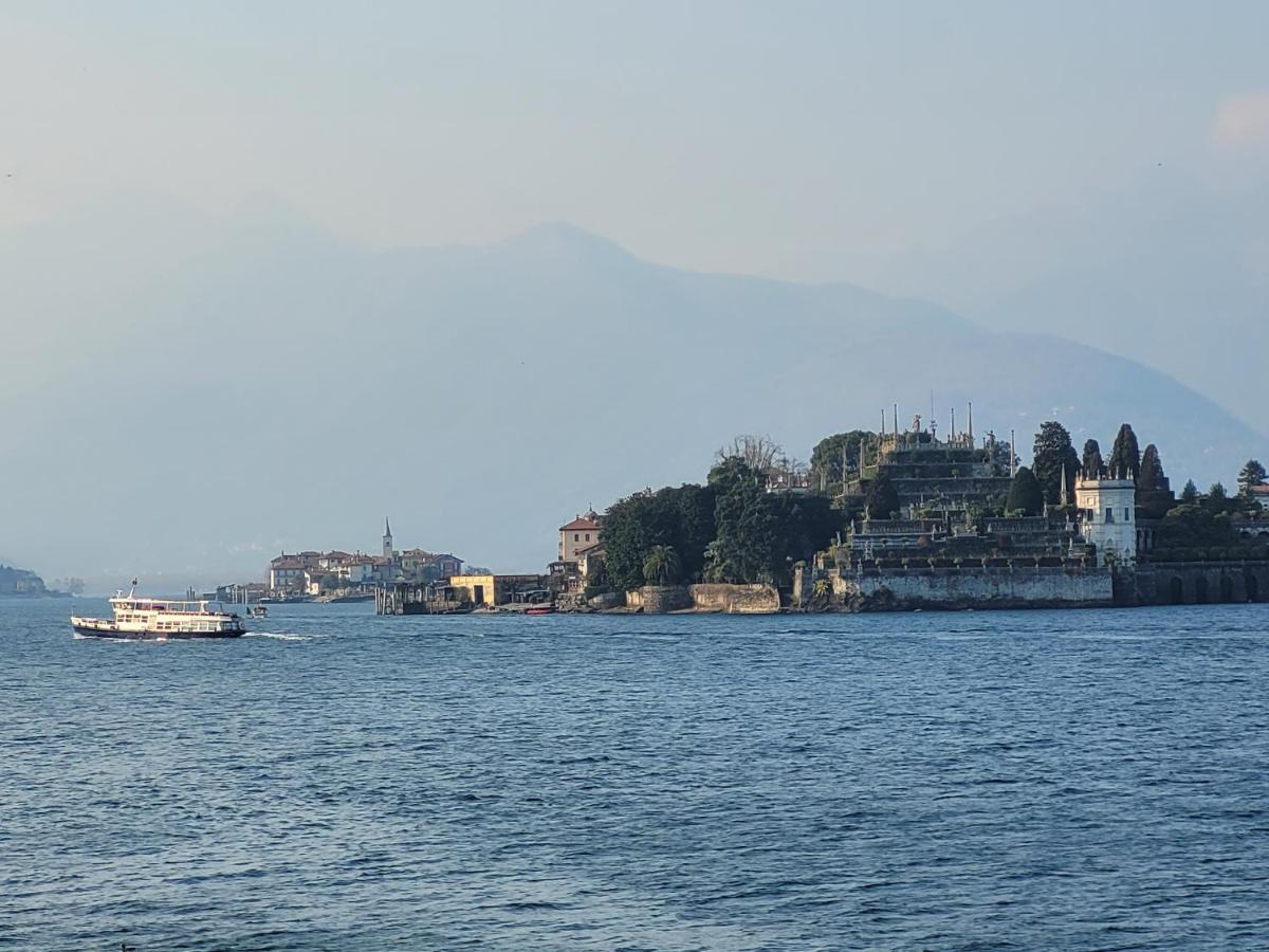La Rosa Del Lago Stresa Bagian luar foto